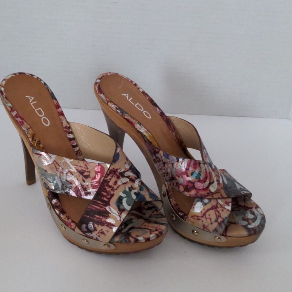 Aldo size 38 (7.5)